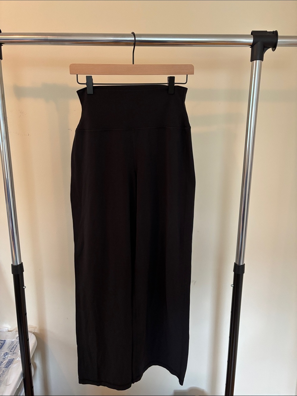Aritzia Black Wide-Leg Pants